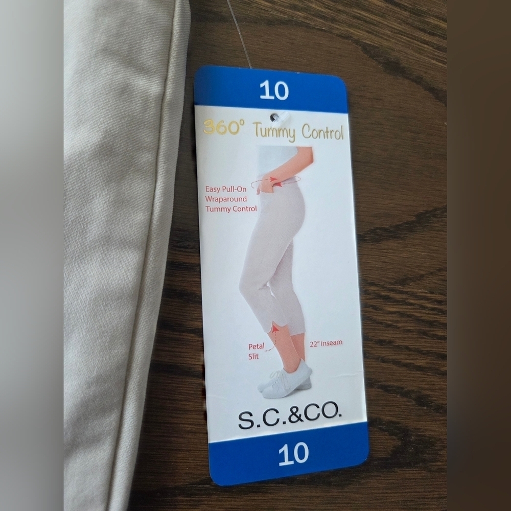 NWT S.C.& Co.Cream High-Waisted Capri Pants Sz.10 - Picture 2 of 8